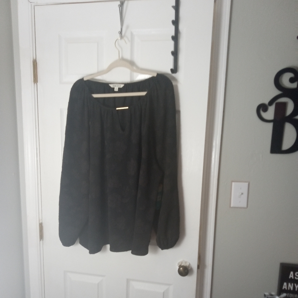 Pioneer woman 2x keyhole blossom sleeve blouse